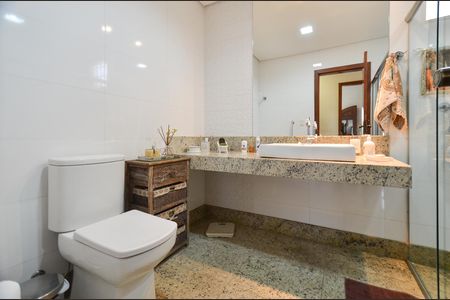 Casa à venda com 1500m², 5 quartos e 5 vagas