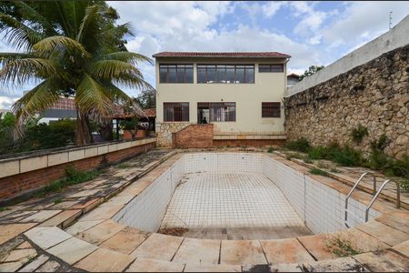 Casa para alugar com 5 quartos, 1500m² em São Francisco, Belo Horizonte