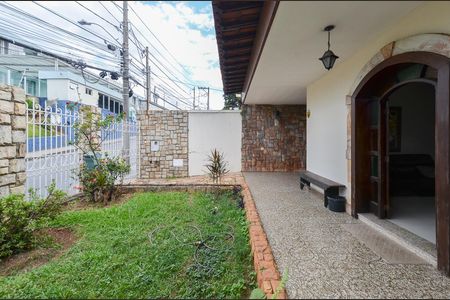 Casa para alugar com 5 quartos, 1500m² em São Francisco, Belo Horizonte