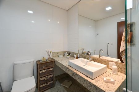 Casa à venda com 1500m², 5 quartos e 5 vagas