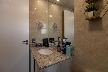 Apartamento à venda com 67m², 2 quartos e 2 vagas Apartamento à venda com 67m², 2 quartos e 2 vagasBanheiro da Suíte