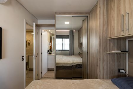 Apartamento à venda com 67m², 2 quartos e 2 vagas Apartamento à venda com 67m², 2 quartos e 2 vagasSuíte