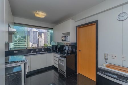Apartamento à venda com 188m², 4 quartos e 4 vagas Apartamento à venda com 188m², 4 quartos e 4 vagasFoto 18
