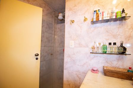 Apartamento para alugar com 100m², 3 quartos e 2 vagas Apartamento para alugar com 100m², 3 quartos e 2 vagasBanheiro da Suite