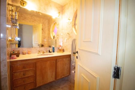 Apartamento para alugar com 100m², 3 quartos e 2 vagas Apartamento para alugar com 100m², 3 quartos e 2 vagasBanheiro da Suite