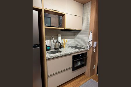 Cozinha de apartamento para alugar com 1 quarto, 24m² em Vila Cordeiro, São Paulo