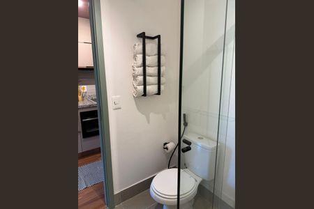 Banheiro de apartamento para alugar com 1 quarto, 24m² em Vila Cordeiro, São Paulo
