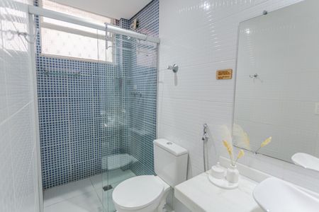 Apartamento à venda com 121m², 3 quartos e 1 vaga Apartamento à venda com 121m², 3 quartos e 1 vagaBanheiro da Suíte