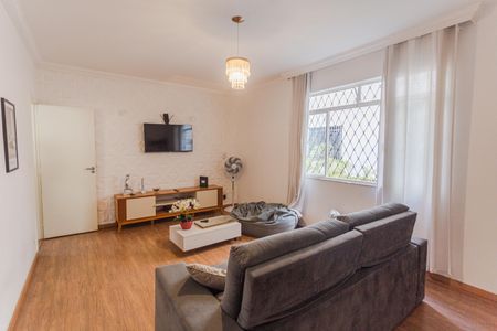 Apartamento à venda com 121m², 3 quartos e 1 vaga Apartamento à venda com 121m², 3 quartos e 1 vagaSala