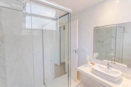 Apartamento à venda com 121m², 3 quartos e 1 vaga Apartamento à venda com 121m², 3 quartos e 1 vagaBanheiro Social