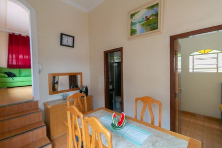 Casa à venda com 90m², 3 quartos e sem vaga