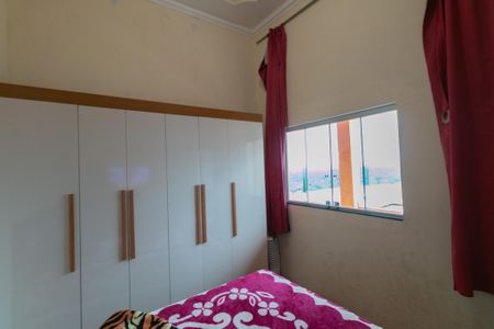 Casa à venda com 90m², 3 quartos e sem vaga