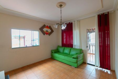 Casa à venda com 90m², 3 quartos e sem vaga