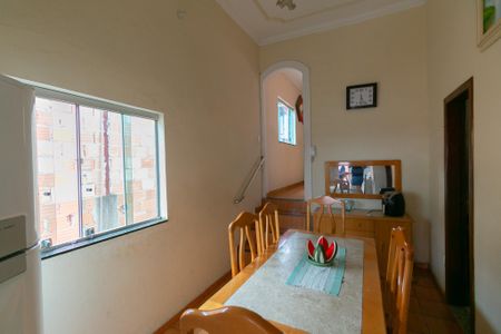Casa à venda com 90m², 3 quartos e sem vaga