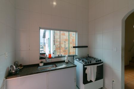 Casa à venda com 90m², 3 quartos e sem vaga