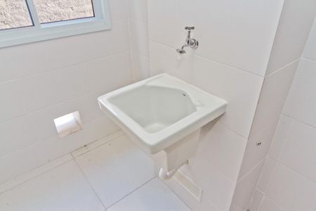 Apartamento à venda com 39m², 2 quartos e sem vaga Apartamento à venda com 39m², 2 quartos e sem vagaCozinha e Área de Serviço