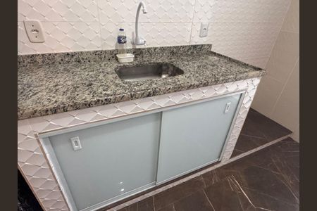 Cozinha de apartamento para alugar com 1 quarto, 49m² em Guaratiba, Maricá