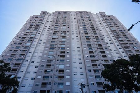 Apartamento para alugar com 49m², 2 quartos e 1 vaga Apartamento para alugar com 49m², 2 quartos e 1 vagaFachada