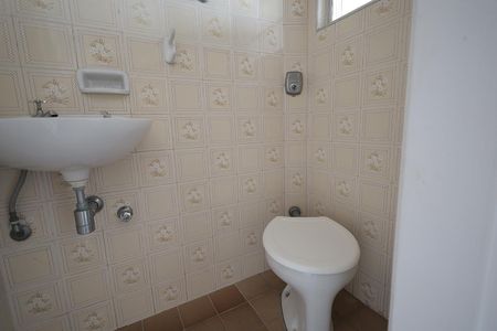 Casa para alugar com 100m², 2 quartos e sem vaga Casa para alugar com 100m², 2 quartos e sem vagaBanheiro 2