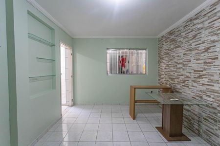 Casa para alugar com 70m², 2 quartos e 1 vaga Casa para alugar com 70m², 2 quartos e 1 vagaSala