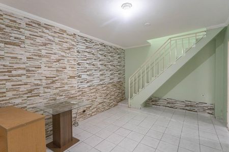 Casa para alugar com 70m², 2 quartos e 1 vaga Casa para alugar com 70m², 2 quartos e 1 vagaSala