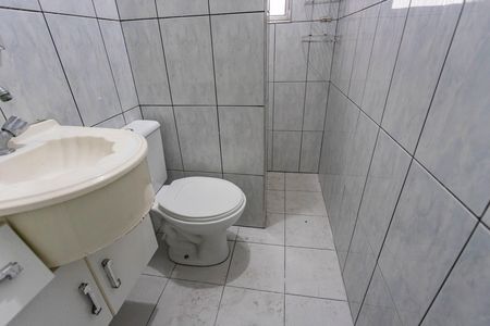 Casa para alugar com 70m², 2 quartos e 1 vaga Casa para alugar com 70m², 2 quartos e 1 vagaBanheiro