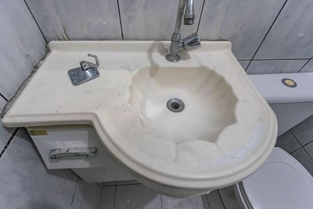 Casa para alugar com 70m², 2 quartos e 1 vaga Casa para alugar com 70m², 2 quartos e 1 vagaBanheiro