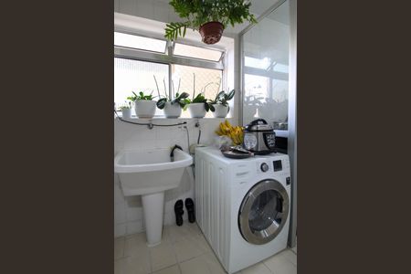 Apartamento à venda com 76m², 2 quartos e 1 vaga Apartamento à venda com 76m², 2 quartos e 1 vagaÁrea de Serviço