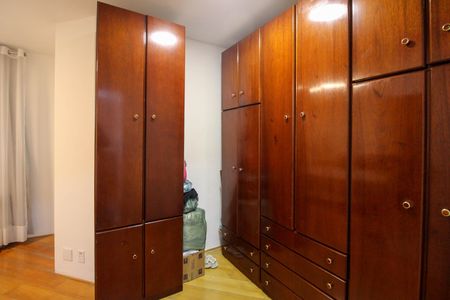Apartamento à venda com 76m², 2 quartos e 1 vaga Apartamento à venda com 76m², 2 quartos e 1 vagaSuíte