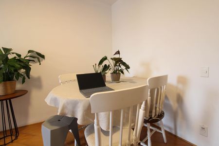 Apartamento à venda com 76m², 2 quartos e 1 vaga Apartamento à venda com 76m², 2 quartos e 1 vagaSala