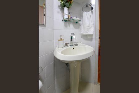Apartamento à venda com 76m², 2 quartos e 1 vaga Apartamento à venda com 76m², 2 quartos e 1 vagaBanheiro Suíte