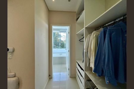 Casa para alugar com 450m², 3 quartos e 5 vagasSuíte 2 Closet