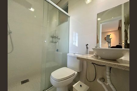 Casa para alugar com 450m², 3 quartos e 5 vagasBanheiro suíte 1