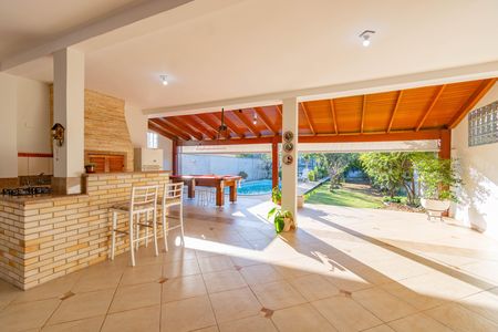 Casa para alugar com 380m², 3 quartos e 13 vagas