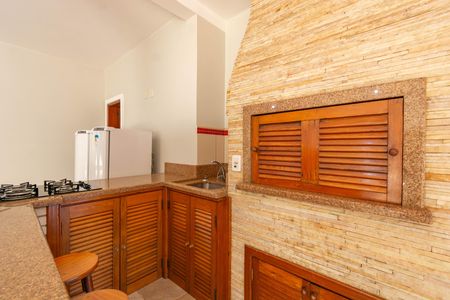 Casa para alugar com 380m², 3 quartos e 13 vagas