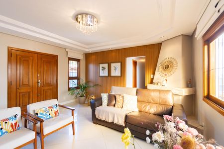 Casa para alugar com 380m², 3 quartos e 13 vagas