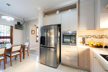 Casa para alugar com 380m², 3 quartos e 13 vagas