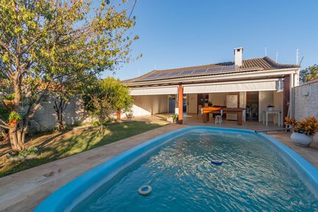 Casa para alugar com 380m², 3 quartos e 13 vagas