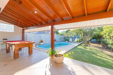 Casa para alugar com 380m², 3 quartos e 13 vagas