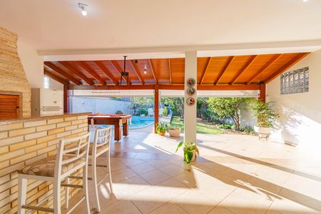 Casa para alugar com 380m², 3 quartos e 13 vagas