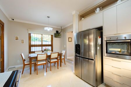 Casa para alugar com 380m², 3 quartos e 13 vagas
