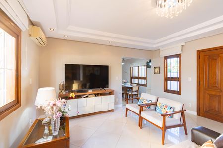 Casa para alugar com 380m², 3 quartos e 13 vagas