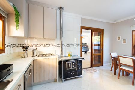 Casa para alugar com 380m², 3 quartos e 13 vagas