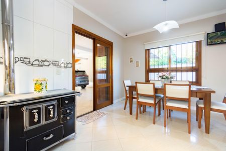Casa para alugar com 380m², 3 quartos e 13 vagas