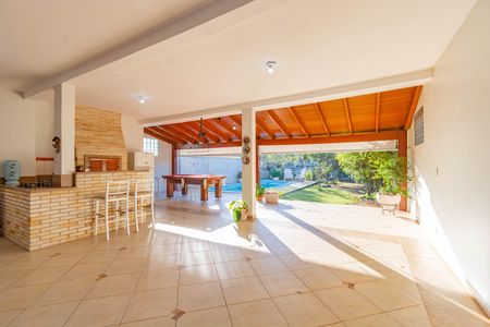 Casa para alugar com 380m², 3 quartos e 13 vagas