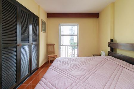 Apartamento à venda com 100m², 3 quartos e 1 vaga Apartamento à venda com 100m², 3 quartos e 1 vagaSuíte