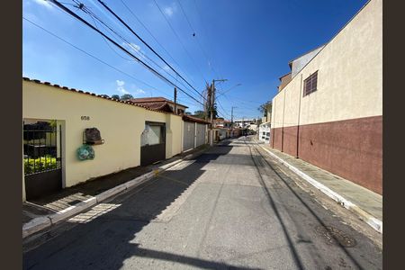 Casa à venda com 198m², 4 quartos e 2 vagas Casa à venda com 198m², 4 quartos e 2 vagasVista da Rua