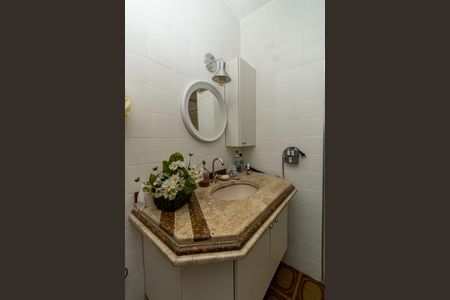 Casa à venda com 198m², 4 quartos e 2 vagas Casa à venda com 198m², 4 quartos e 2 vagasBanheiro da Suíte 1