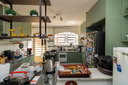 Casa à venda com 198m², 4 quartos e 2 vagas Casa à venda com 198m², 4 quartos e 2 vagasCozinha