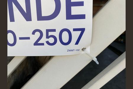 Casa à venda com 198m², 4 quartos e 2 vagas Casa à venda com 198m², 4 quartos e 2 vagasPlaquinha Cod ZWMT-102